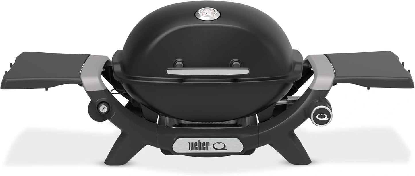 Barbecue à Gaz Weber Q 1200N avec Tablettes - Portable pour Camping et Balcons, Brûleur Puissant, Grilles en Fonte Émaillée, Allumage Électronique, Noir Minuit