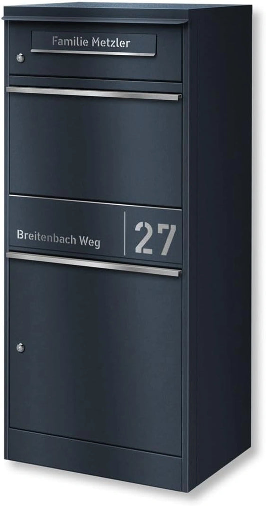 Grande boîte aux lettres anthracite avec compartiment à colis et plaque inox personnalisée